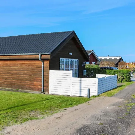 Two-bedroom Holiday In Frederikshavn 4 *